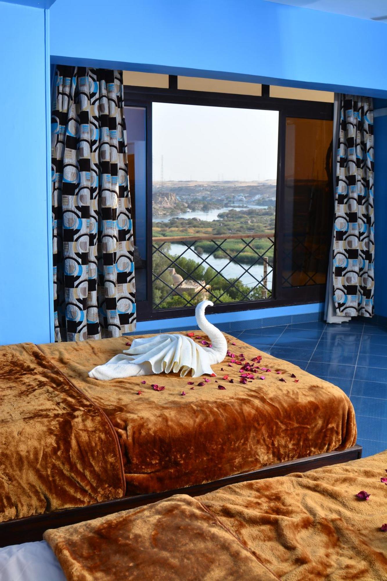 Aswan Nile Palace מראה חיצוני תמונה