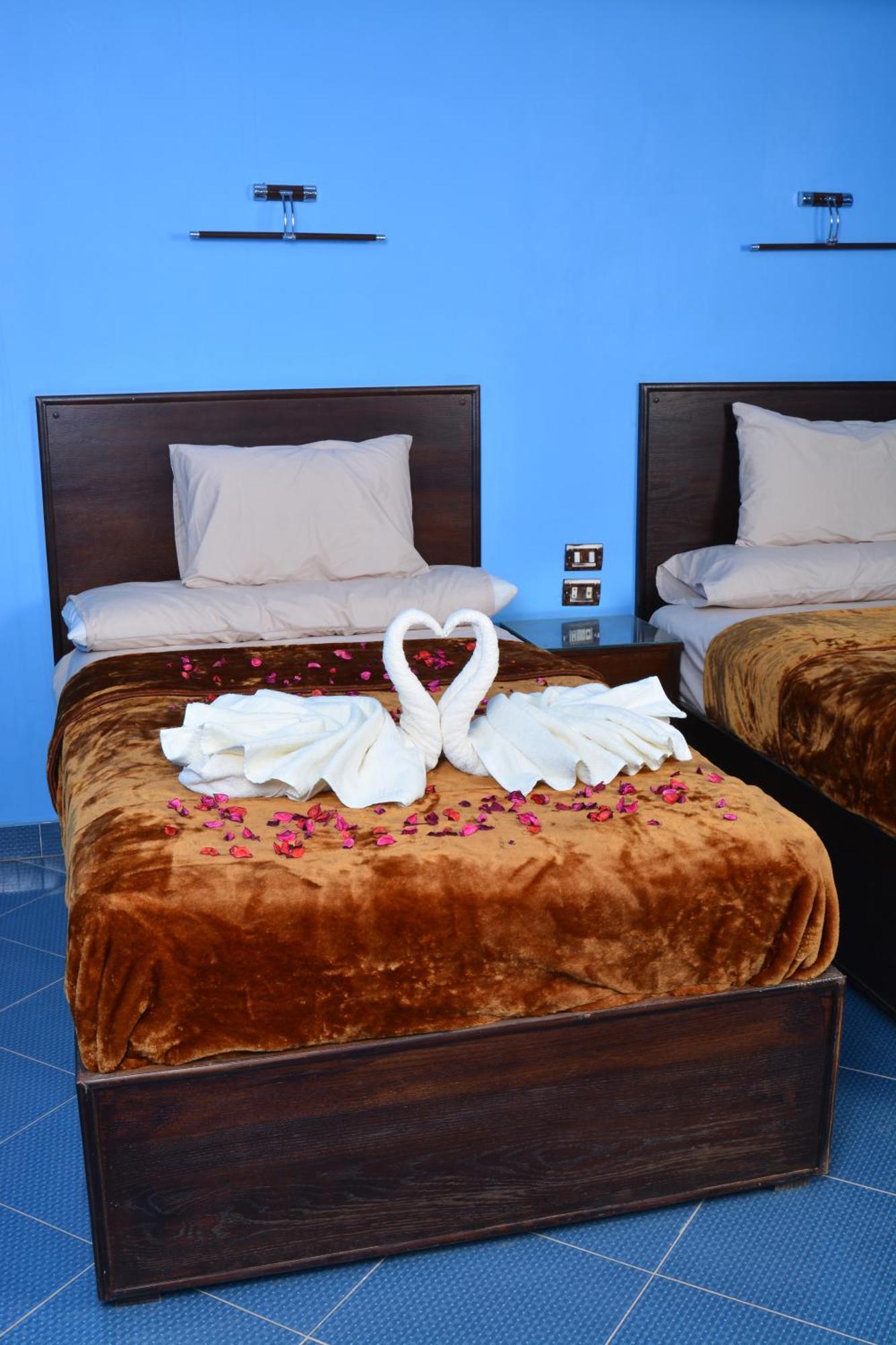 Aswan Nile Palace מראה חיצוני תמונה